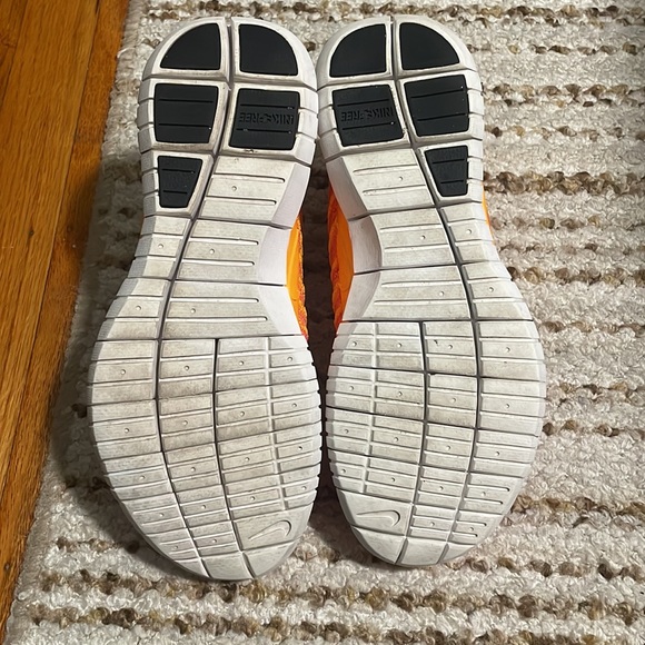 Nike Flyknit Chukka - Picture 6 of 7